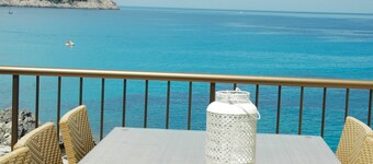 Beautiful family apartment right by the sea in Cala Agulla