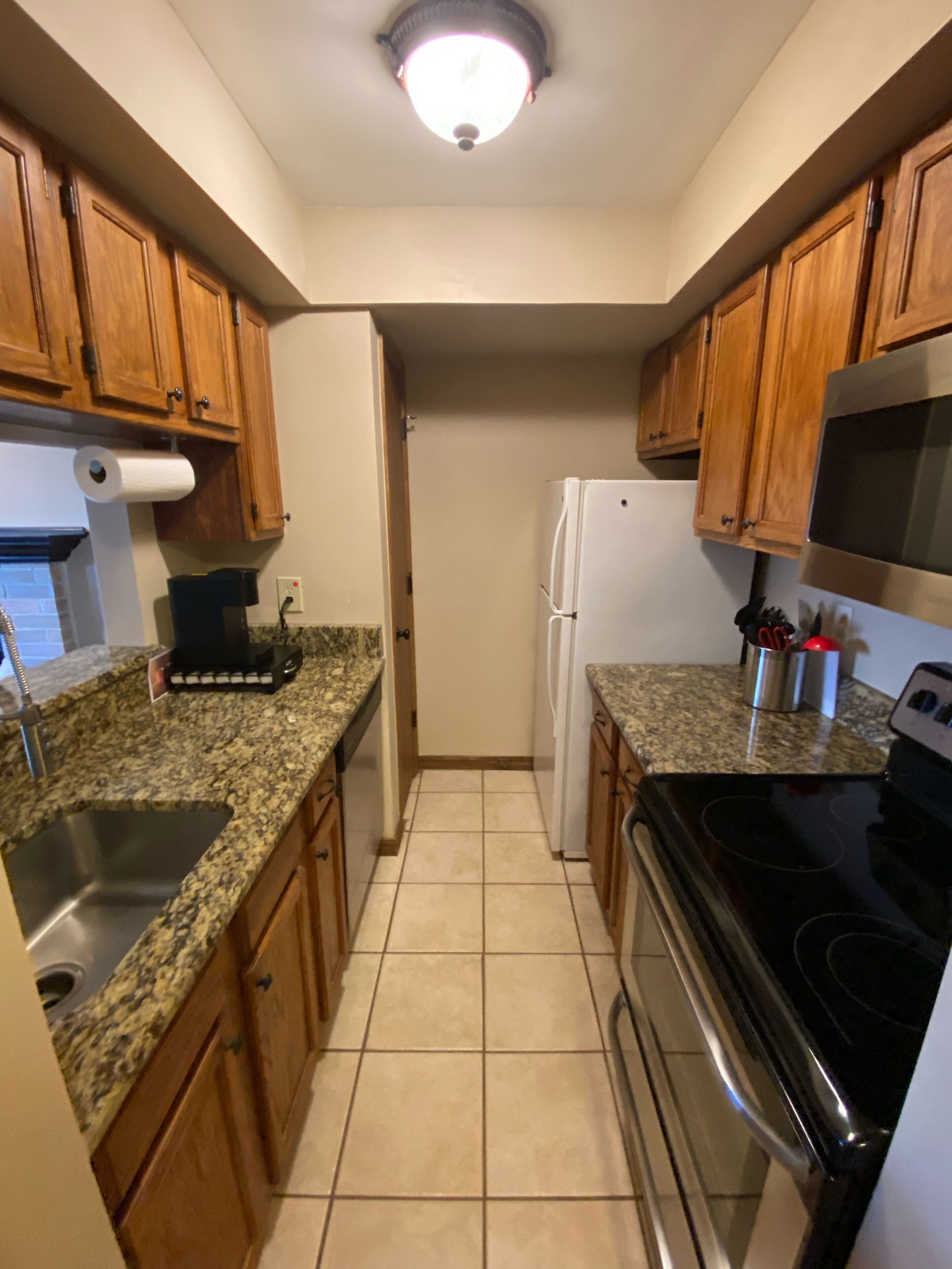 Great lower level condo in North OKC