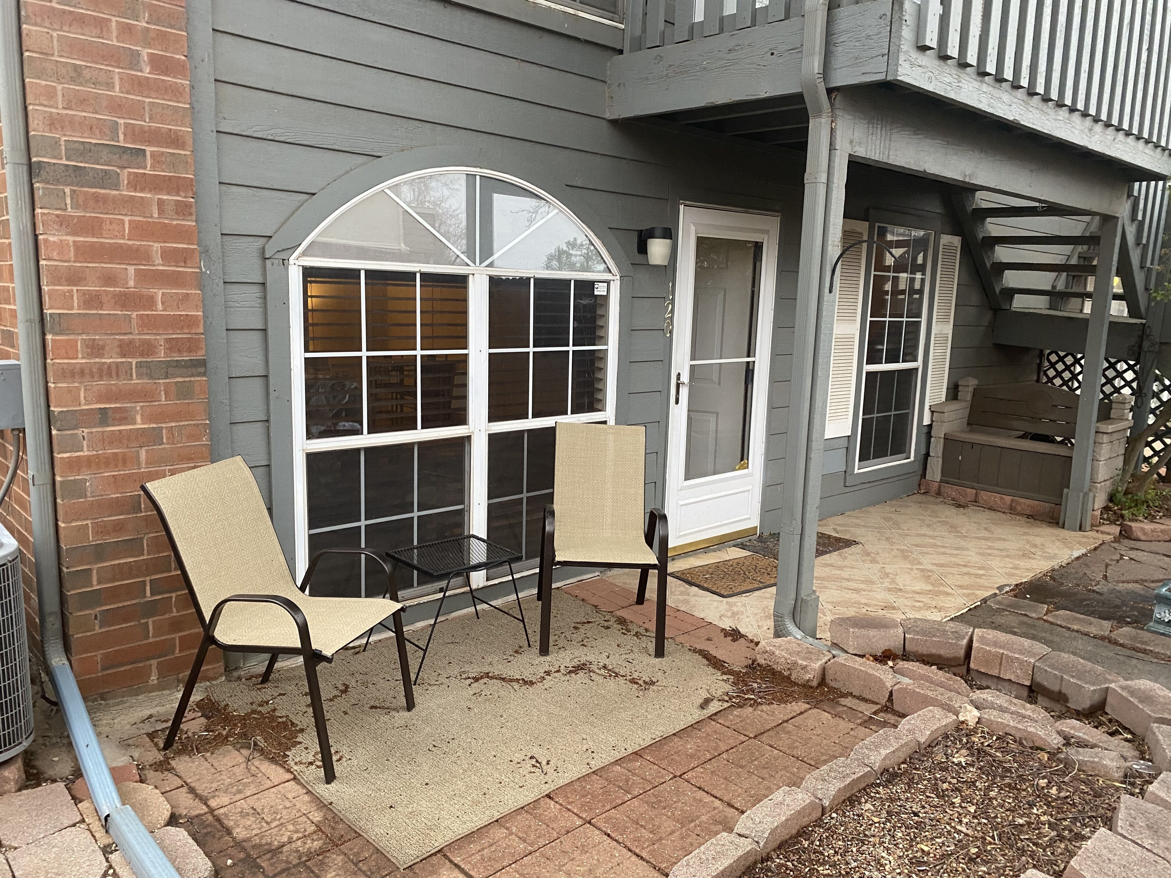 Great lower level condo in North OKC