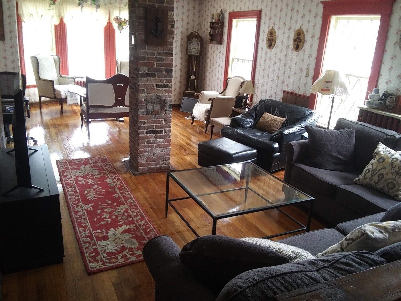 Walk to beach 3 bed 2 bath