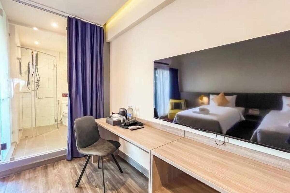 In-room safe, desk, blackout drapes, free WiFi