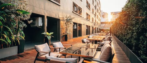 Sundeck