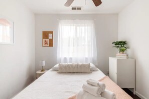 3 عدّة غرف نوم ومكتب وواي فاي