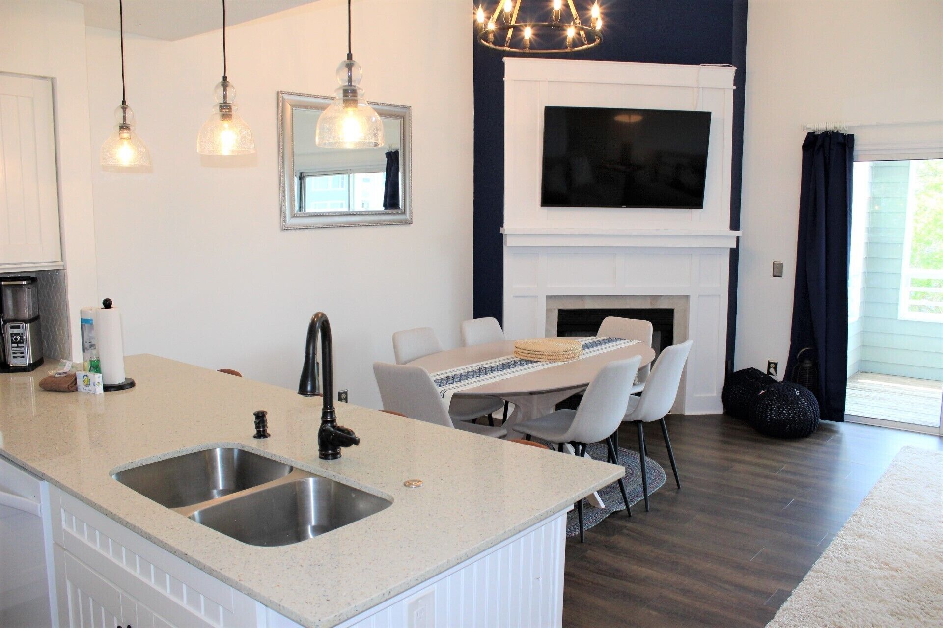 Anchors Away, Dog-Friendly & Upgraded Condo in Pirate's Cove!