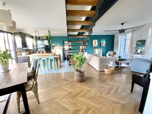 Smart TV, video games, DVD player, ping pong