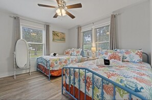 4 bedrooms, desk, iron/ironing board, free WiFi