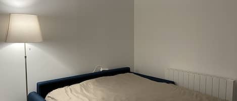 1 bedroom, iron/ironing board, free WiFi