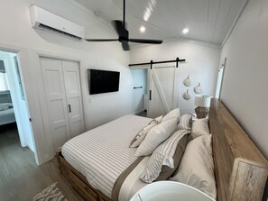 2 bedrooms, iron/ironing board, travel cot, free WiFi