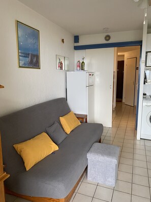 Smart TV, books, stereo - T2 CABIN with terrace and exceptional sea view (Canet-en-Roussillon)
