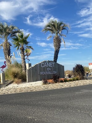 Exterior detail - T2 CABIN with terrace and exceptional sea view (Canet-en-Roussillon)