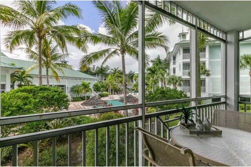 Beautiful Resort in Quiet, Gated Community w Pool