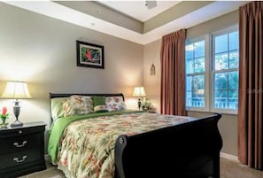 3 bedrooms, desk, iron/ironing board, free WiFi - Beautiful Resort in Quiet, Gated Community w Pool (Port Charlotte)