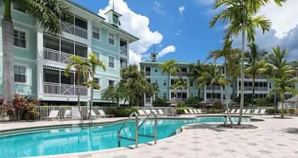 Beautiful Resort in Quiet, Gated Community w Pool