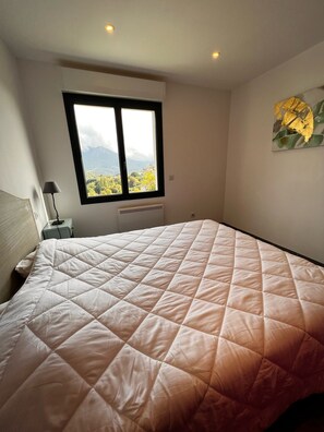 1 bedroom, iron/ironing board, free WiFi, bed sheets