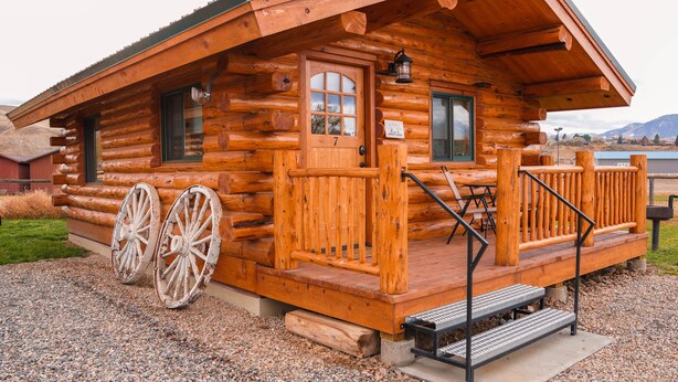 Exterior - The Ranch House Cabin at J&J Cabins (Salmon)