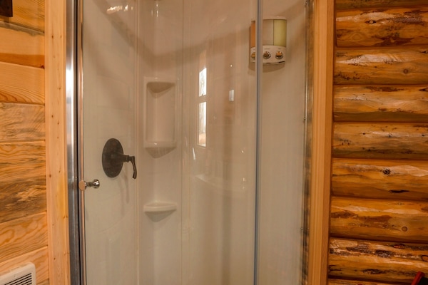 Beautiful 36” glass, corner shower!