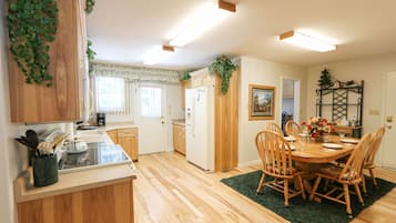 House | Dining room