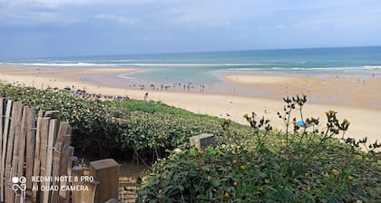 Charming 2-star apartment 200 m from the beach and shops