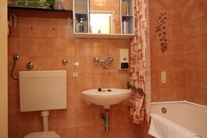 Bathtub