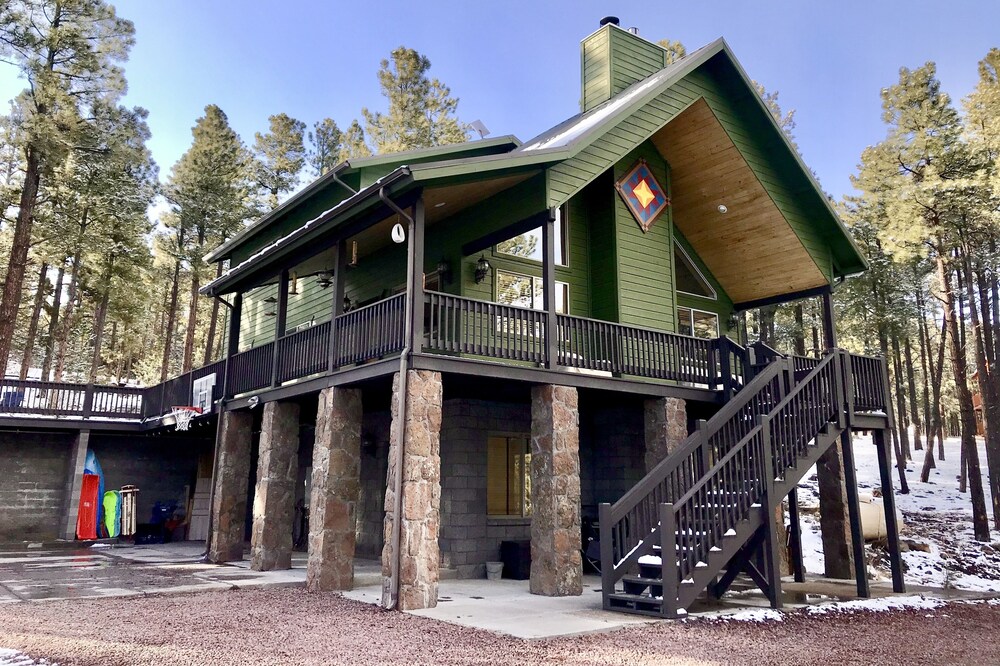 Gorgeous Forest Cabin with Hot Tub & Game Room