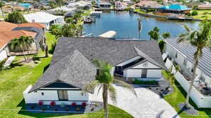 Exterior - Southern Exposure-Sun ALL Day! Lanai, Heated Pool, Waterfront, Dock Area & BBQ! (Cape Coral)