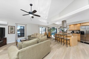 Smart TV, DVD player, books, music library - Southern Exposure-Sun ALL Day! Lanai, Heated Pool, Waterfront, Dock Area & BBQ! (Cape Coral)