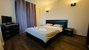 1 chambre, bureau, fer et planche à repasser, Wi-Fi gratuit