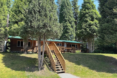 Exterior. Kitimat Lodge