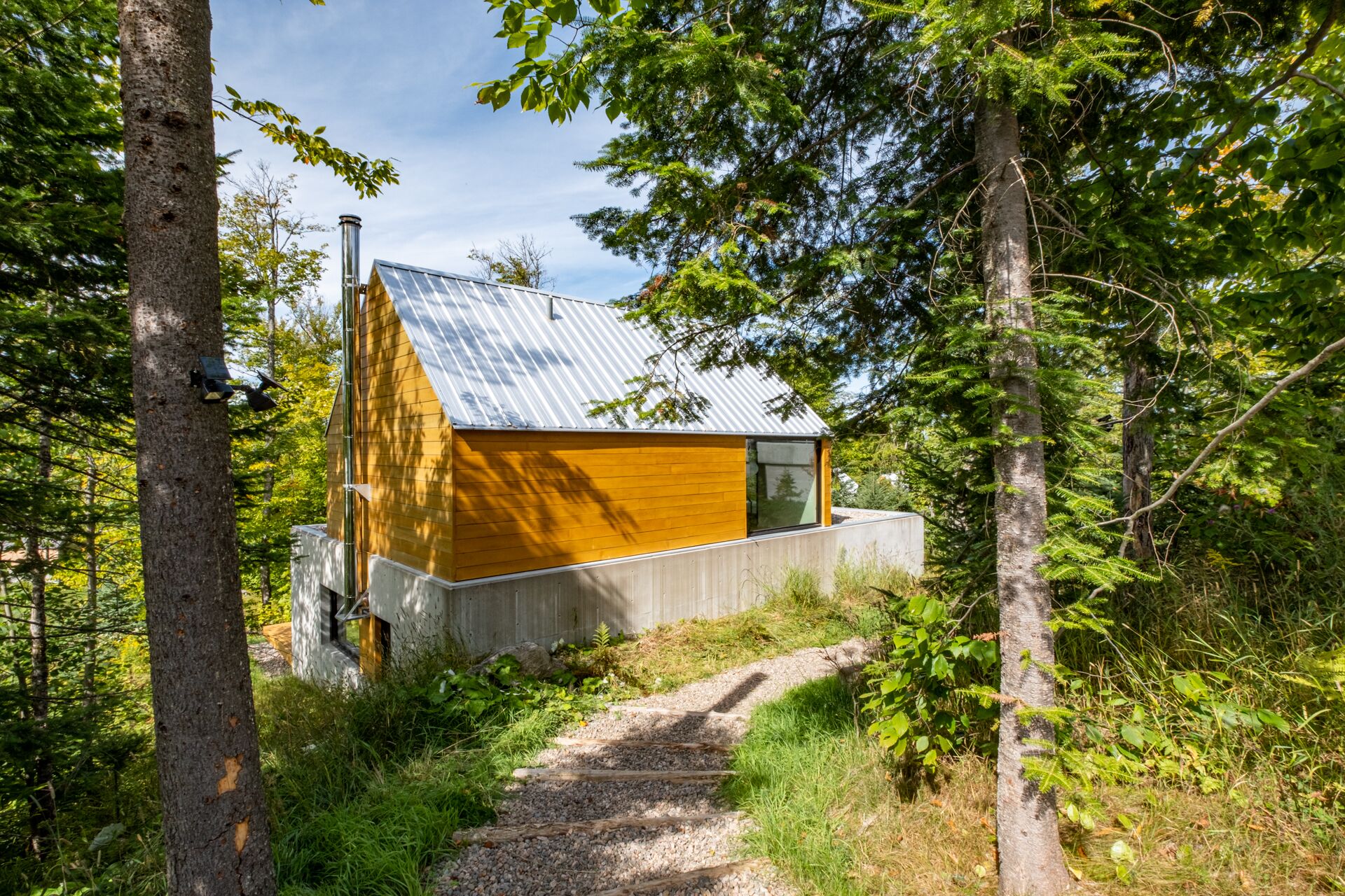 Spahaus w/hot tub & AC Family Retreat 