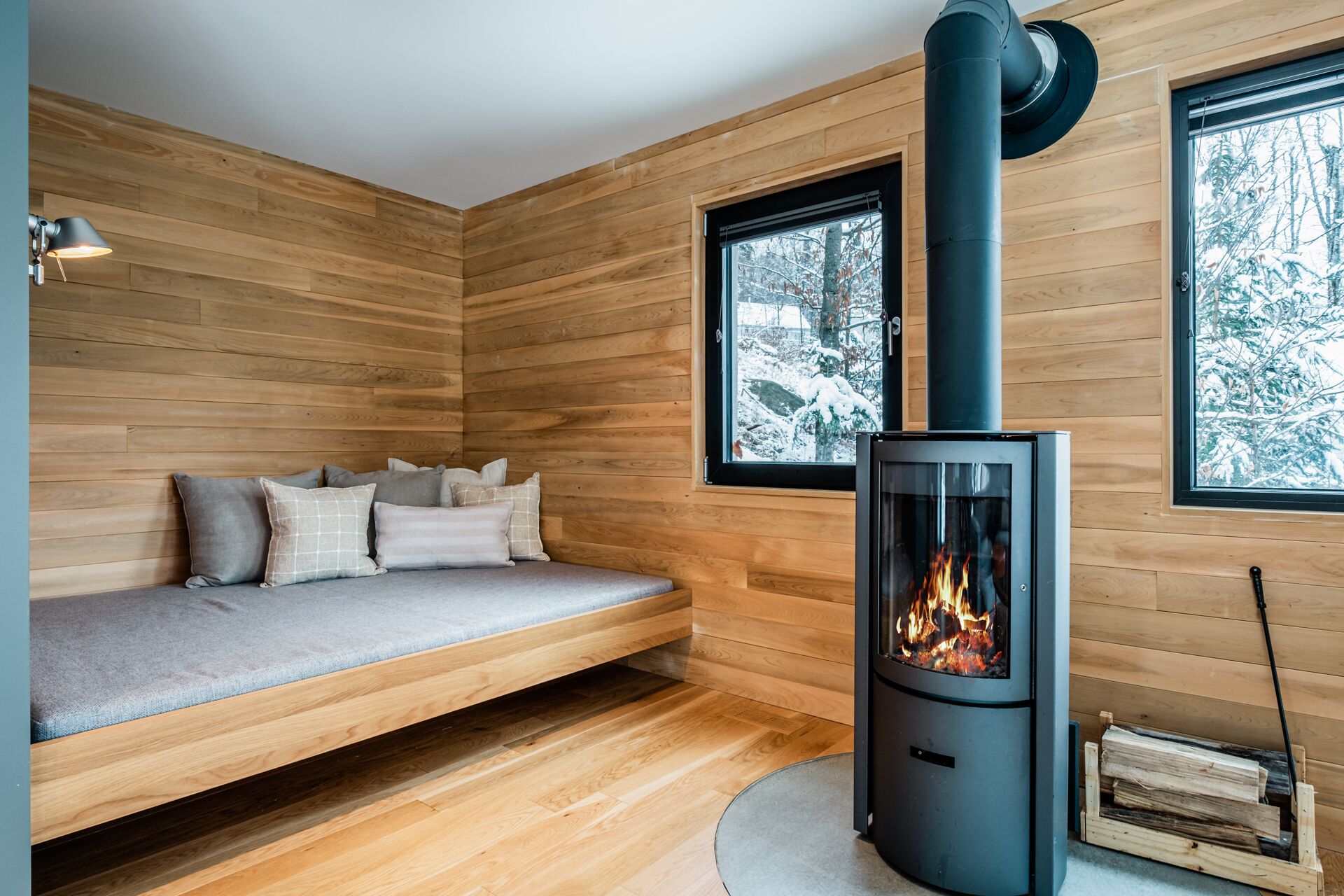 Spahaus w/hot tub & AC Family Retreat 