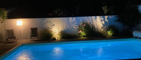 Outdoor pool, a heated pool