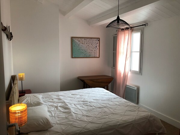 5 間睡房、可攜式嬰兒床、Wi-Fi、床單