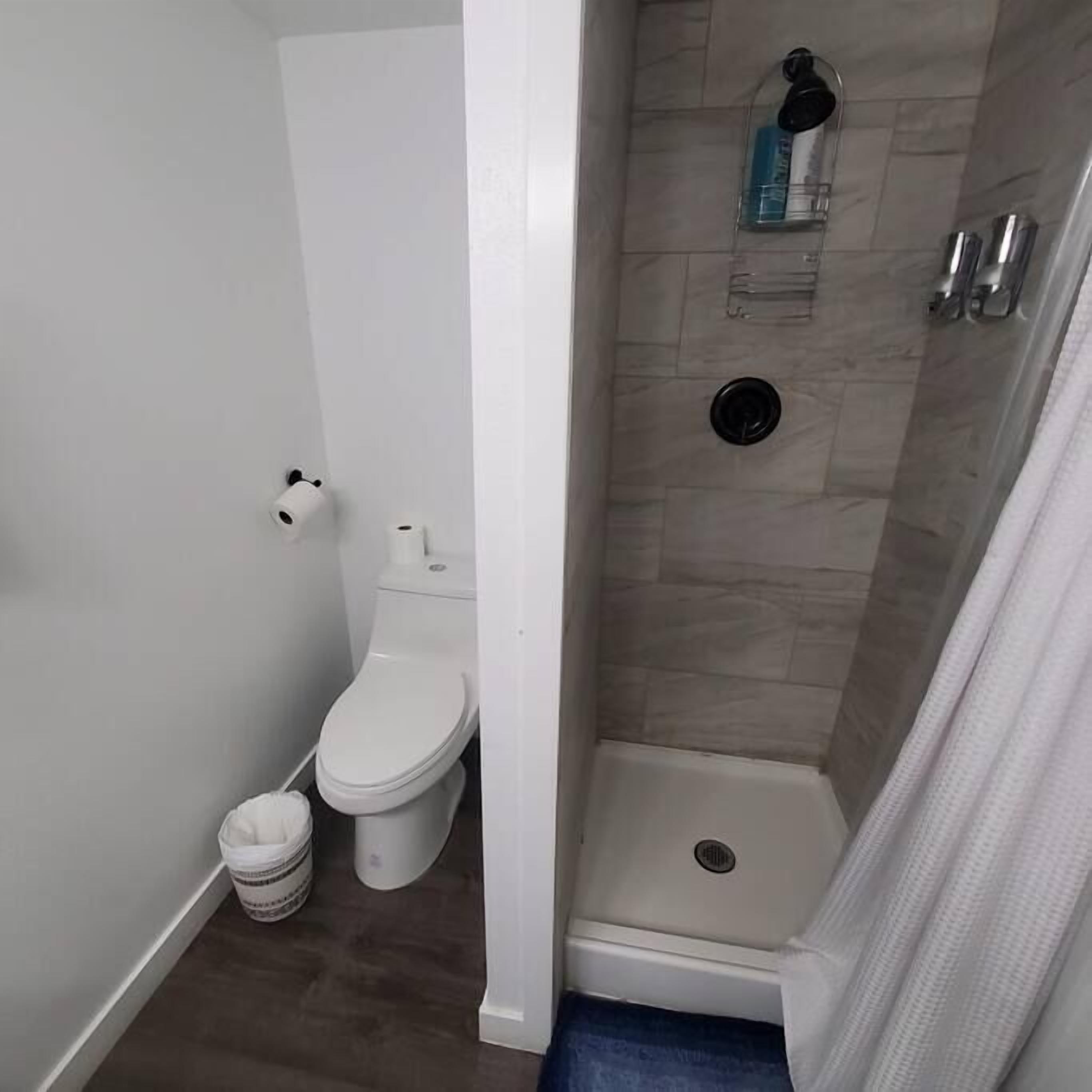 Cabin at Blue Lake in Central Washington (Cabin 8)