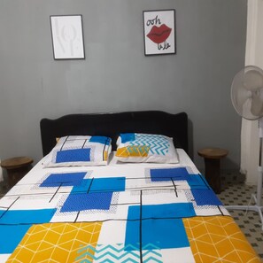 2 habitaciones, tabla de planchar con plancha, wifi y ropa de cama 