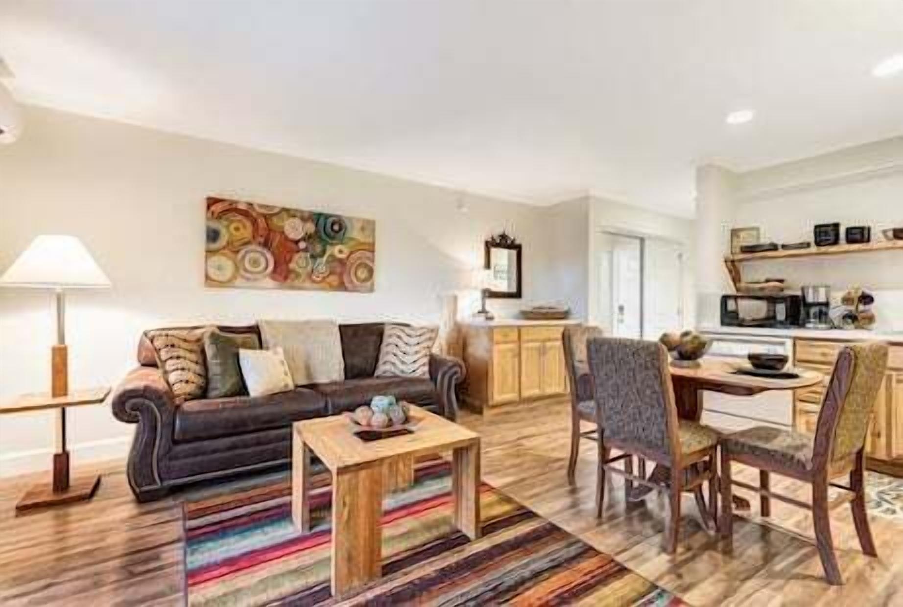 "Ski You Later" Newly Renovated 3rd Floor Condo