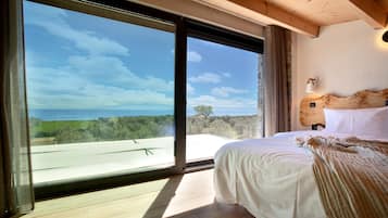 1 bedroom, Select Comfort beds, soundproofing, free WiFi