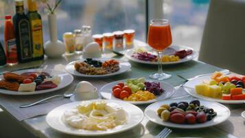 Frokostbuffé hver dag (SAR 30 per person)