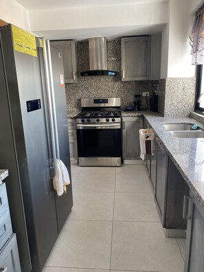 Fridge, oven