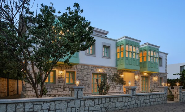 المنشأة من الخارج