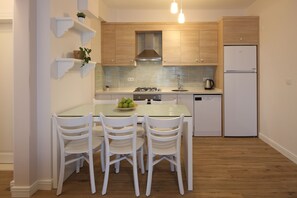 Căn hộ Cao cấp, 1 phòng ngủ, bếp | Bếp riêng | Tủ lạnh, lò nướng, bếp nấu, máy rửa bát 