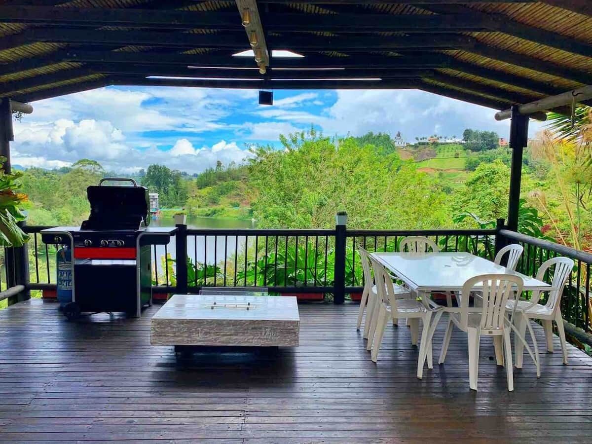 Country house with access to the Guatape reservoir