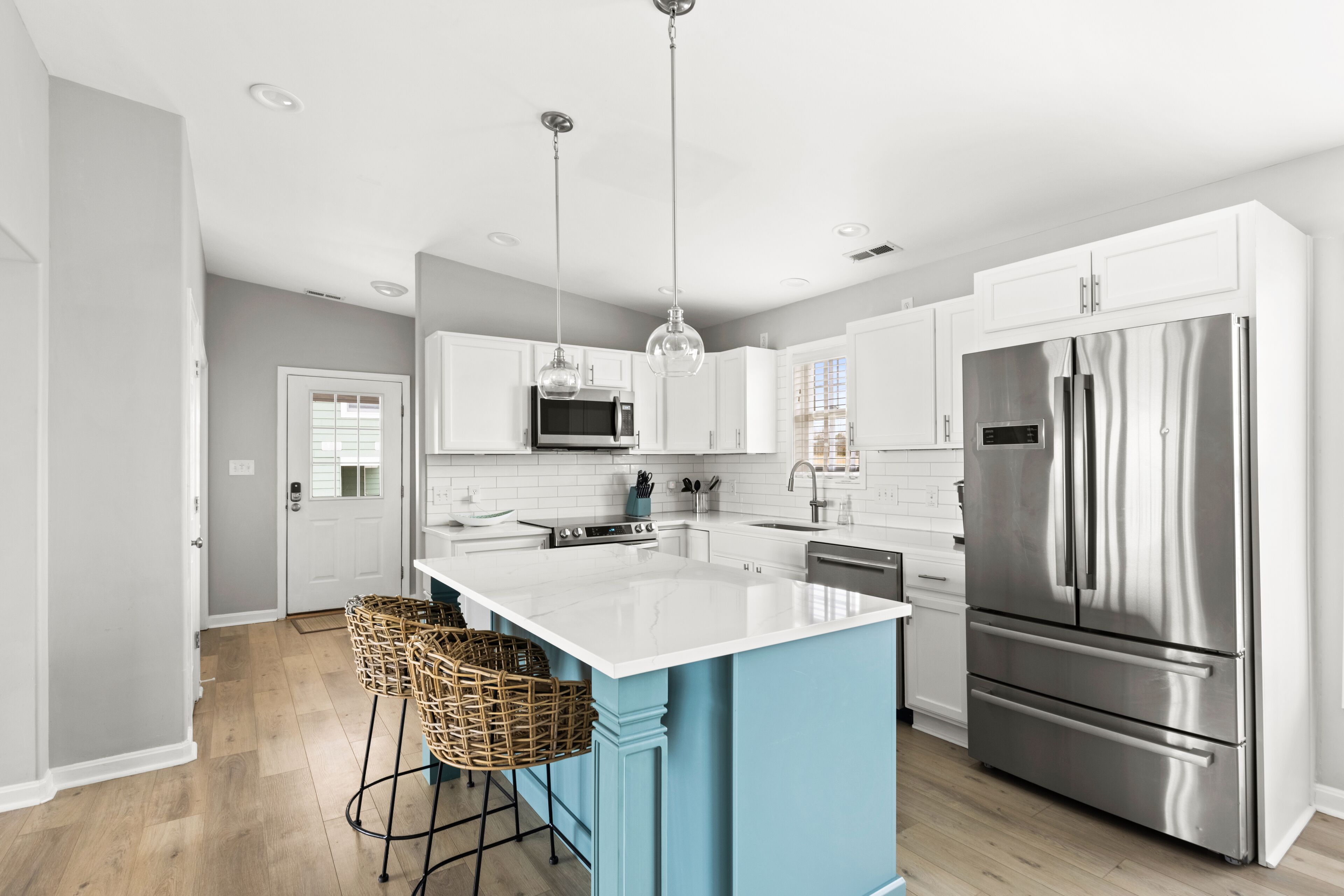 Renovated River House l Private Beach and Dock l Unforgettable Views<br>