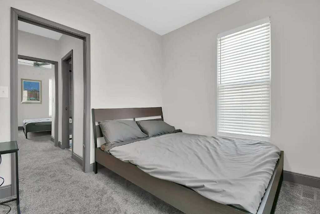 Newly Remodeled 2BR Near Downtown and Children’s