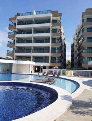 Piscine extérieure