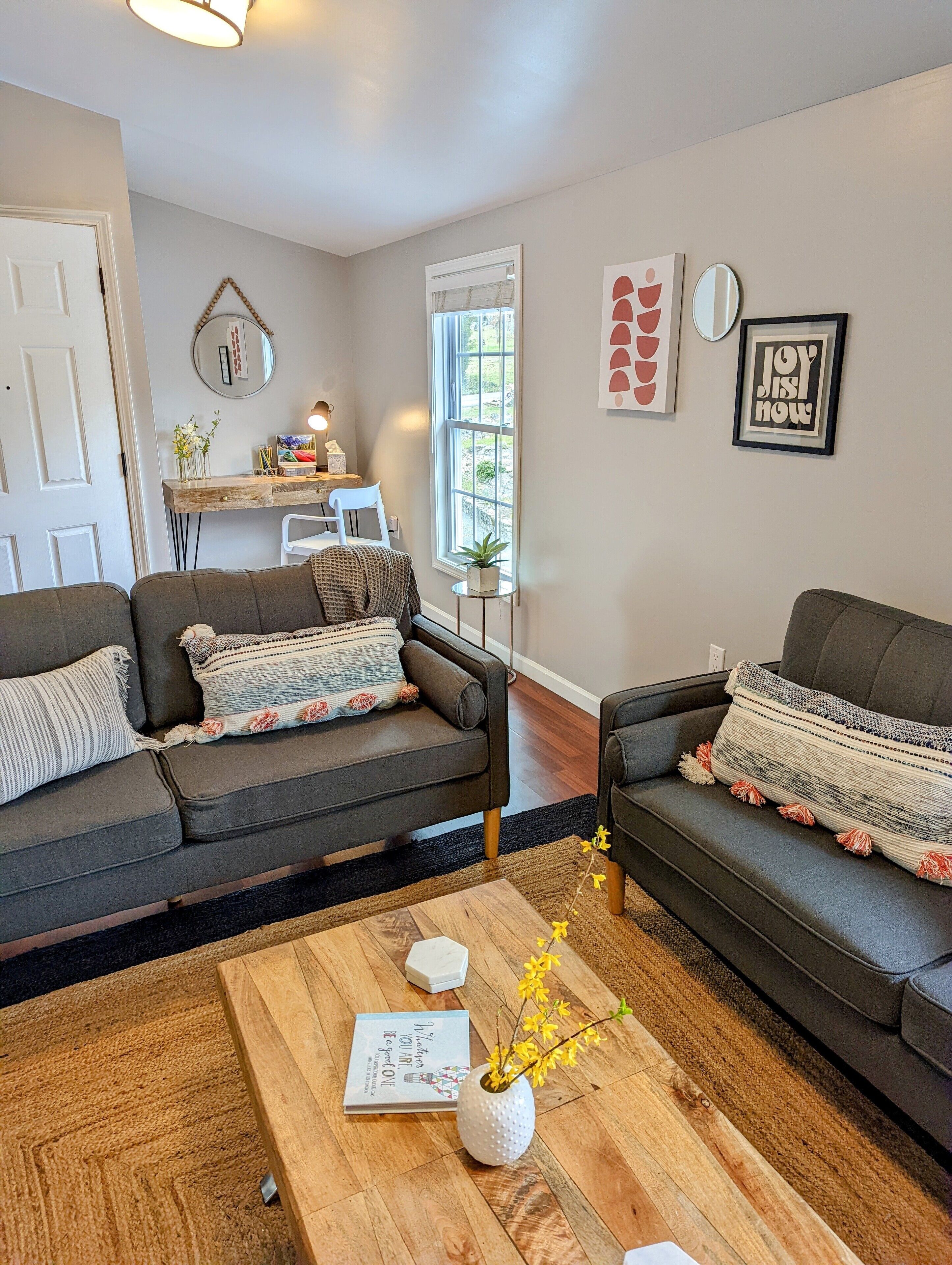 Bright, modern and inviting apartment on a quaint residential street