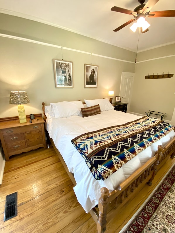 4 bedrooms, iron/ironing board, travel cot, free WiFi