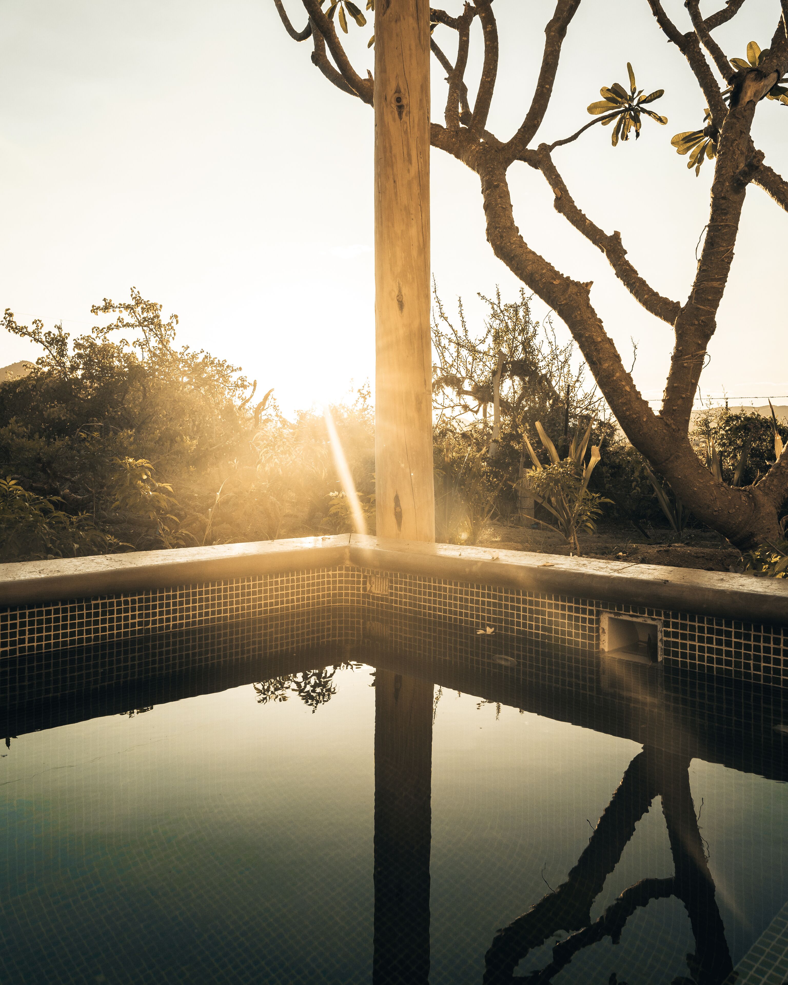 1 bedroom, premium bedding, memory foam beds, desk