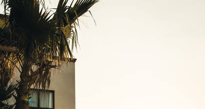 Hotel So Far So Good