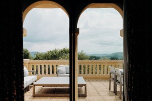 Suite, Terrace | Premium bedding, minibar, in-room safe, desk - Domaine de Rochebois & Spa Nuxe (Vitrac)