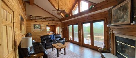 TV connectée, cheminée